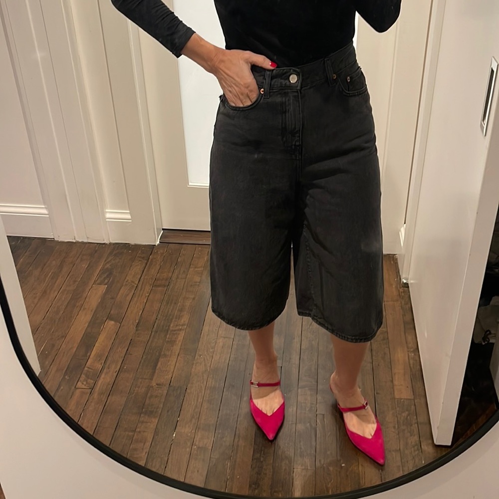 Zara under knee Jean